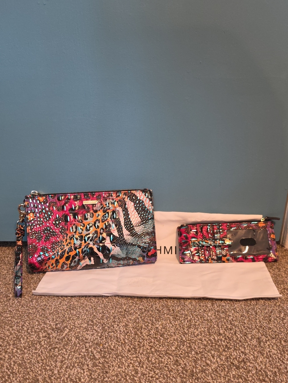 Brahmin(Stampede) Multicolor Animal Print Wristlet Clutch And Credit Card Wallet